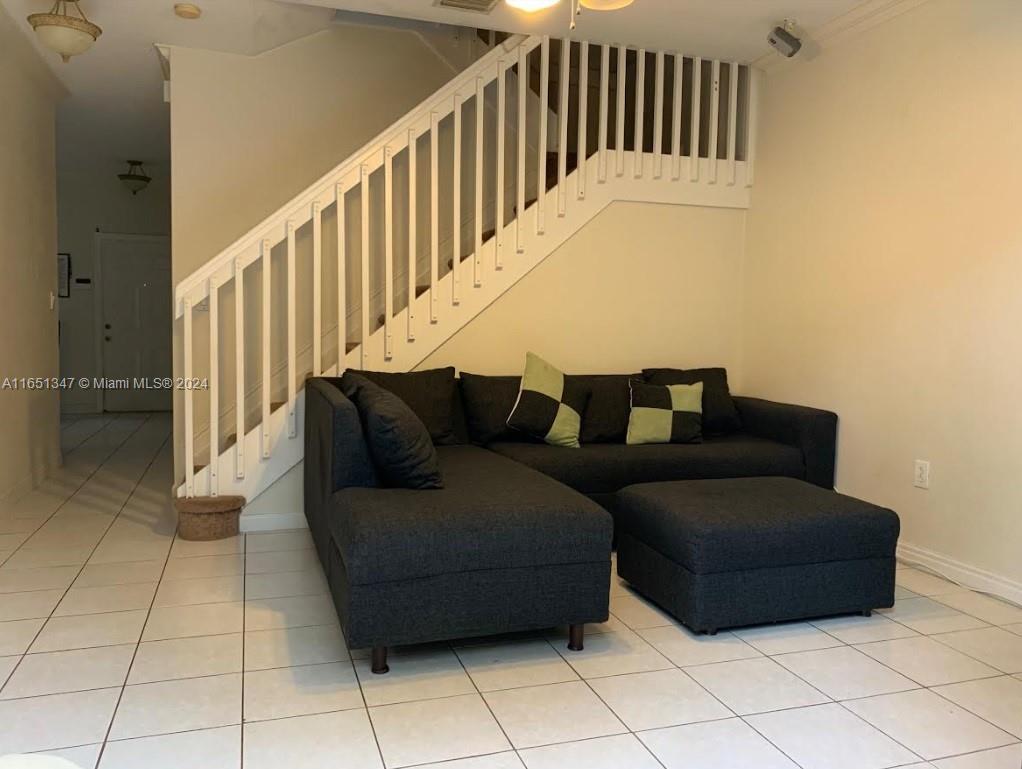 View Pembroke Pines, FL 33028 townhome