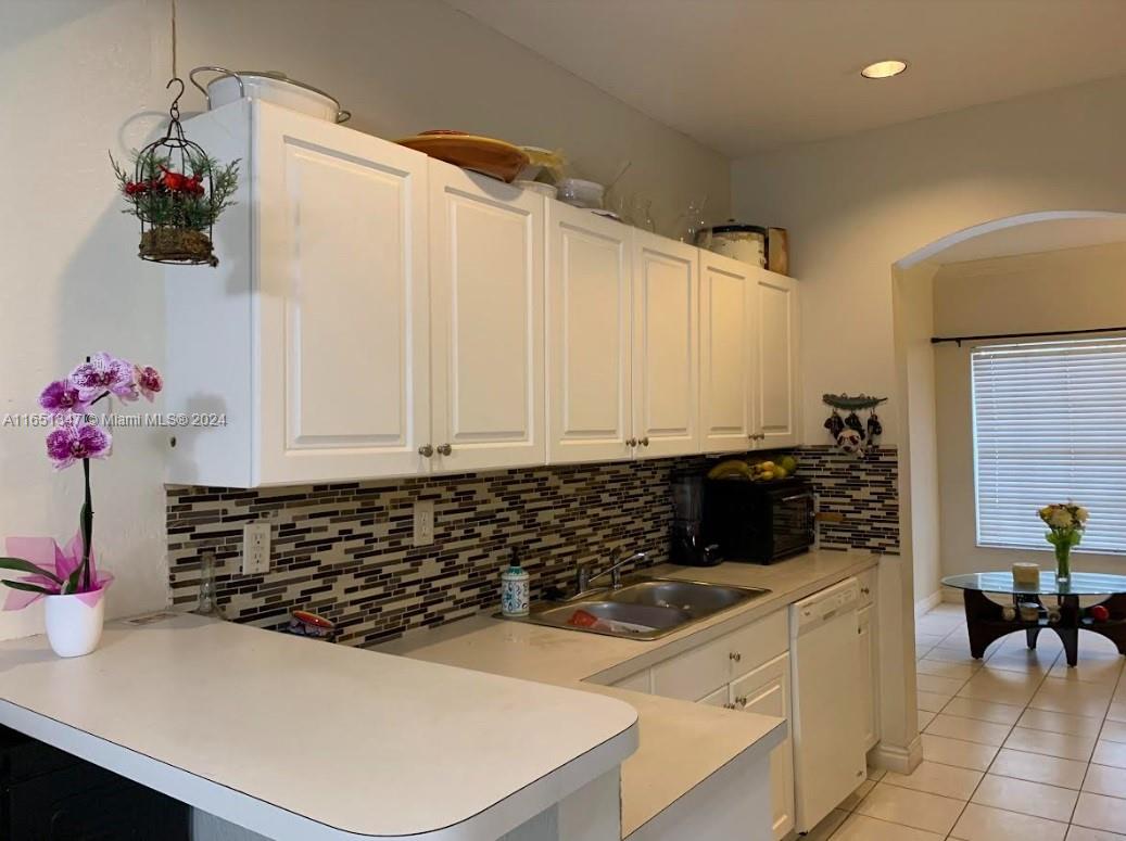 Photo 6 of 6 of 657 NW 170th Ter townhome