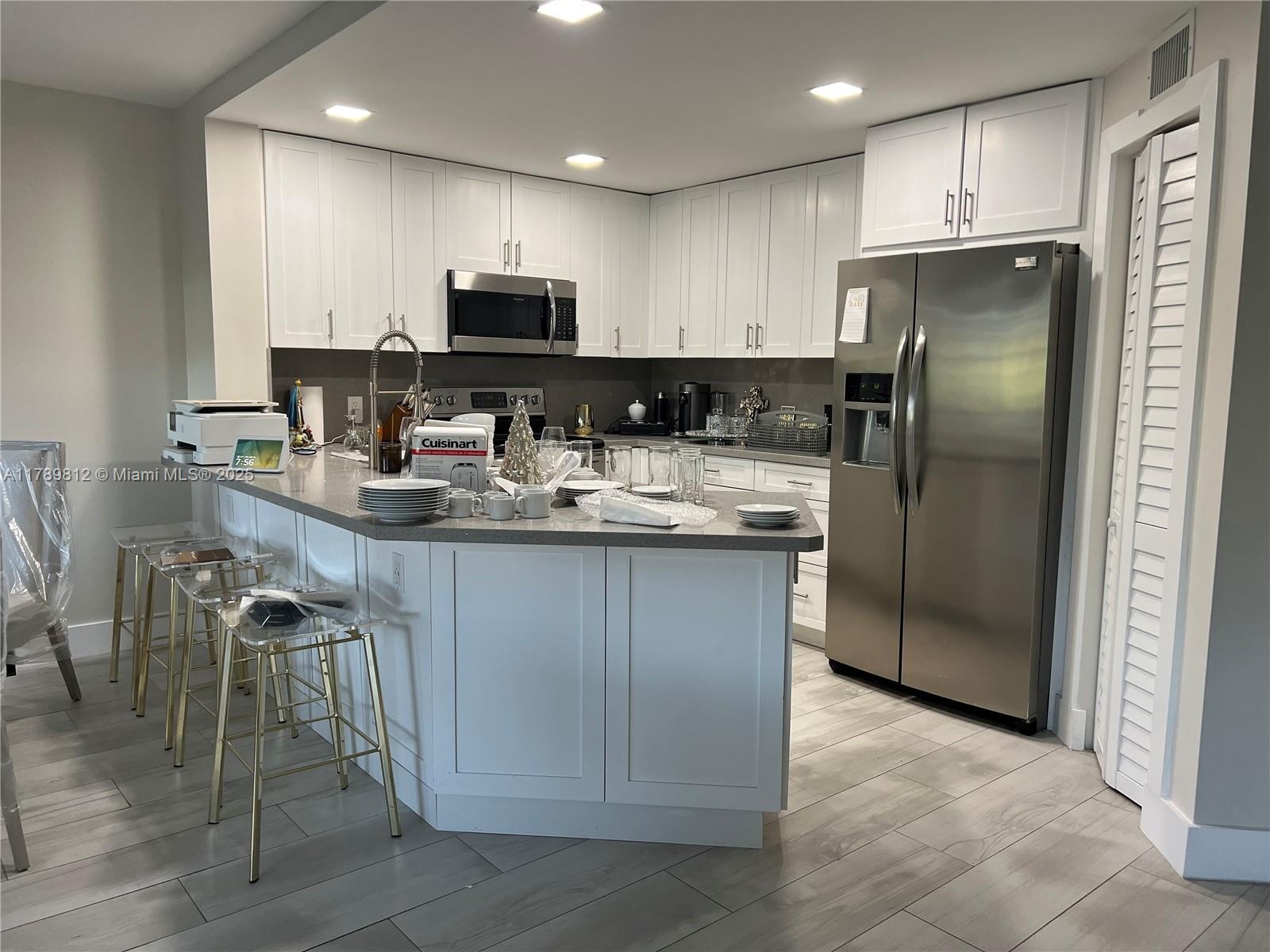 1300 Sw 125th Ave 113K, Pembroke Pines, Miami-Dade County, Florida - 1 Bedrooms  
2 Bathrooms - 