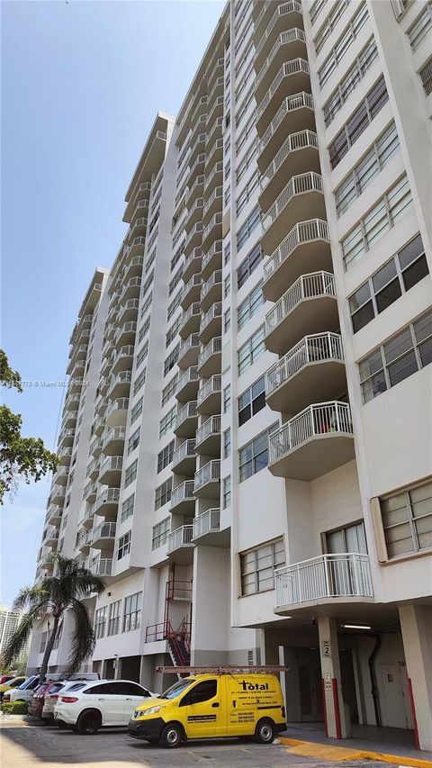 Condominium in Aventura FL 18061 Biscayne Blvd 36.jpg