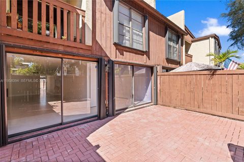 6907 SW 115 PL D40 Miami FL 33173