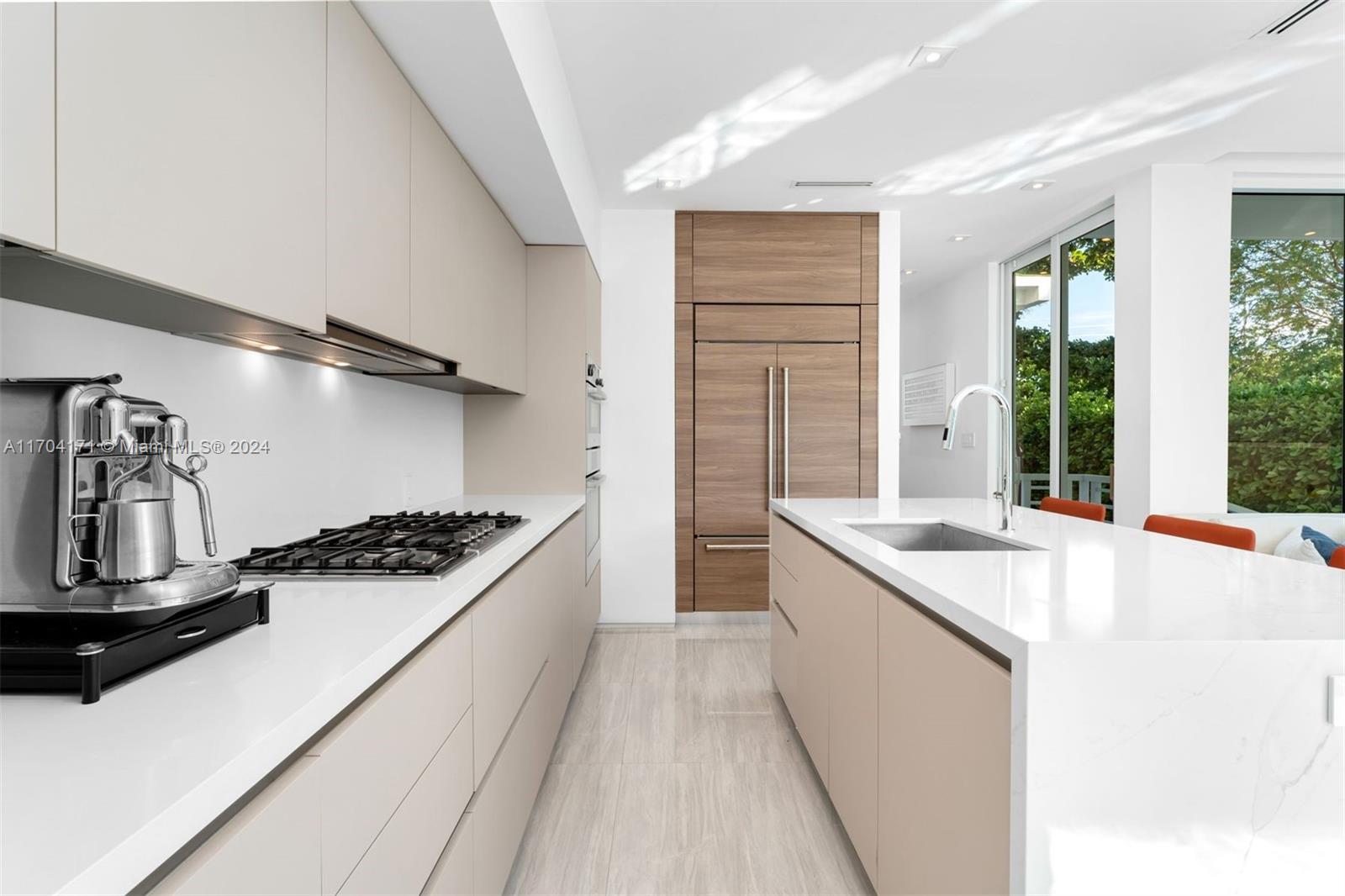 TROPICAL ISLE HOMES SUB 4 - Residential