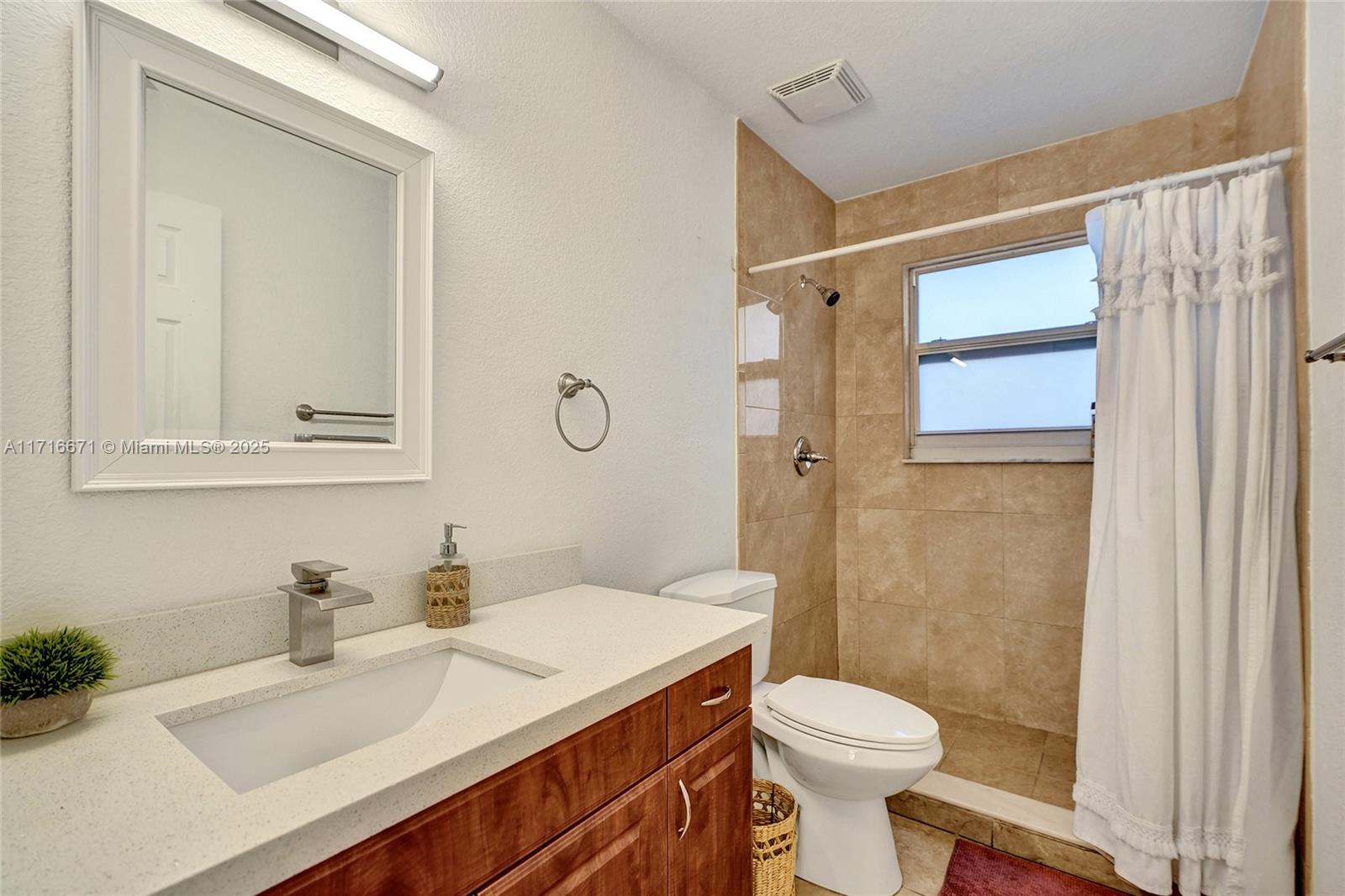 IMPERIAL POINT 2 SEC - Residential