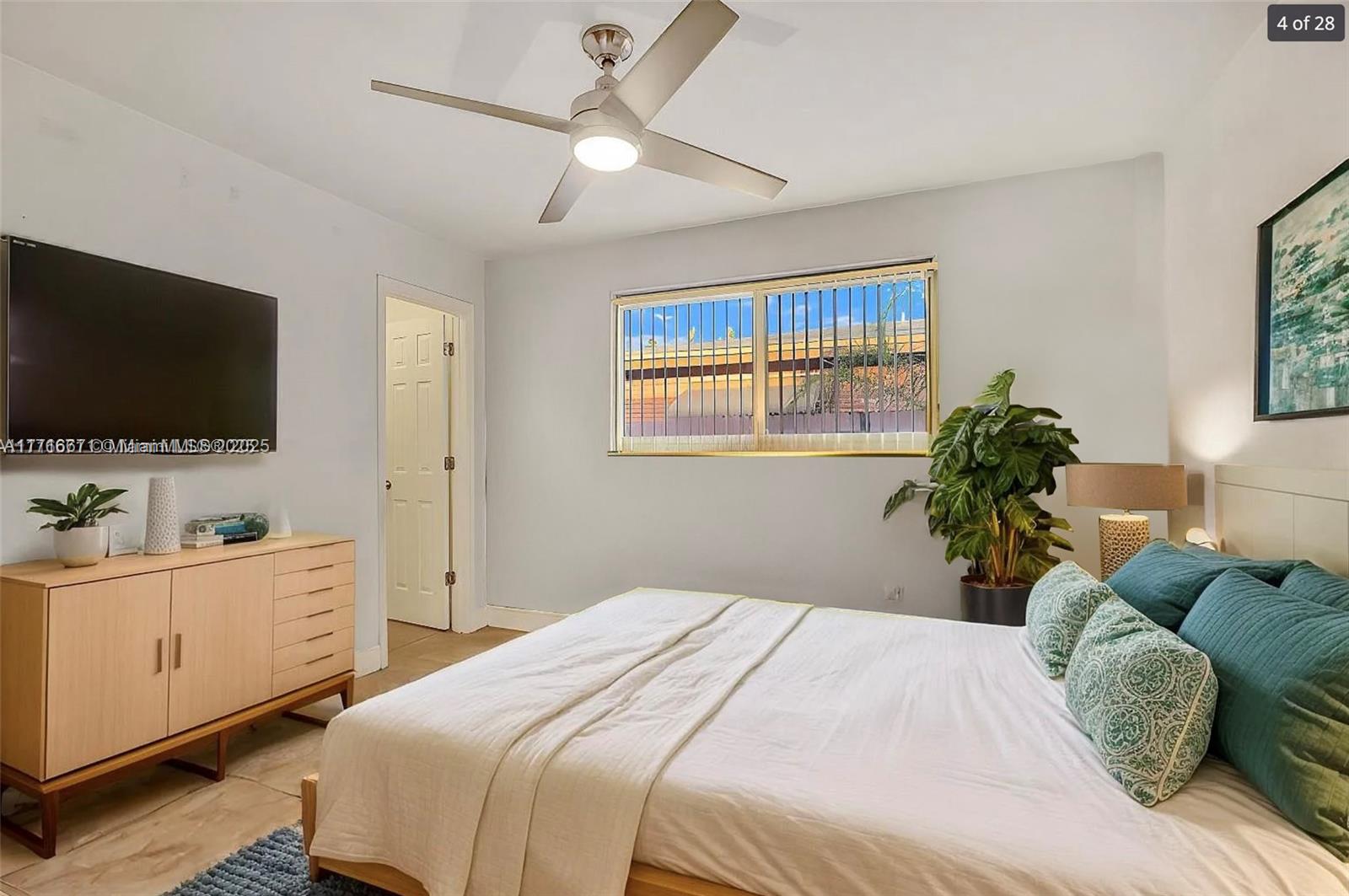 IMPERIAL POINT 2 SEC - Residential