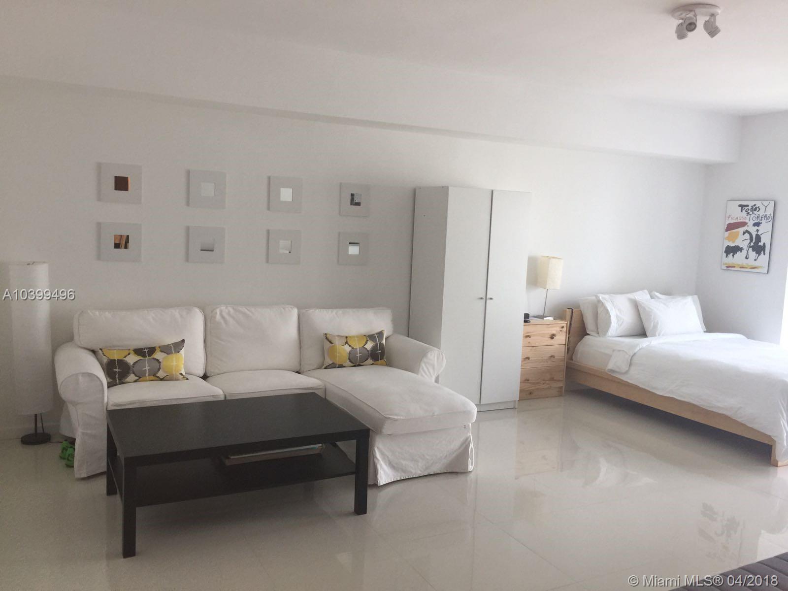 Spacious and bright unit at the Icon on Brickell. Breathtaking views of the bay and the Miami River. This unit features gorgeous title floors throughout, state of the art appliances and open balcony. Enjoy 5 star amenities, dining and shopping. Prime location in the heart of Brickell, just blocks away from Downtown, Mary Brickell Village and the new Citi Centre Mall. Basic cable and internet are included in the rent.