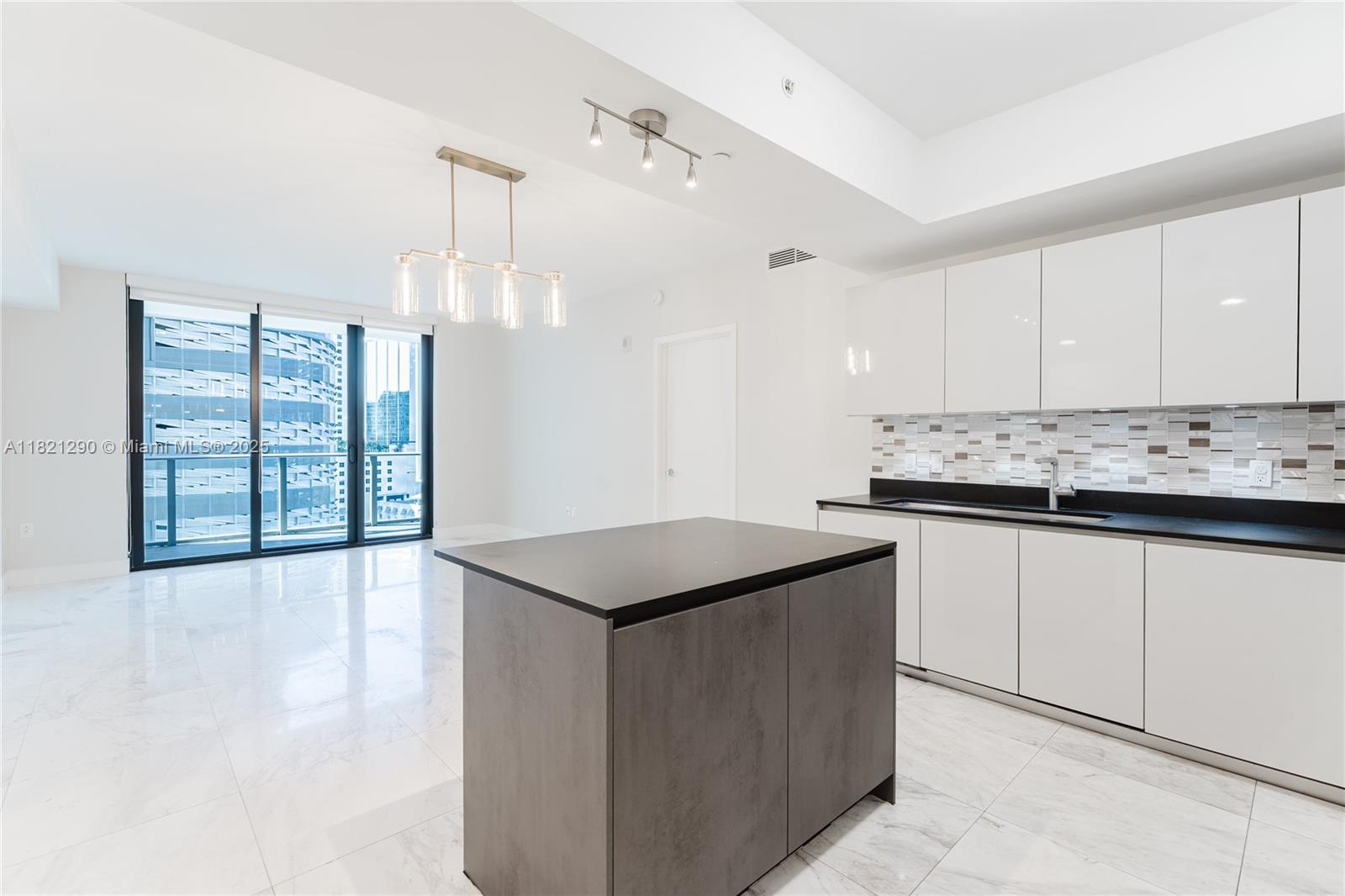 1010 Brickell Ave 1409