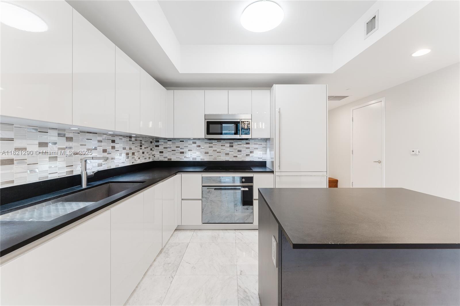 1010 Brickell Ave 1409
