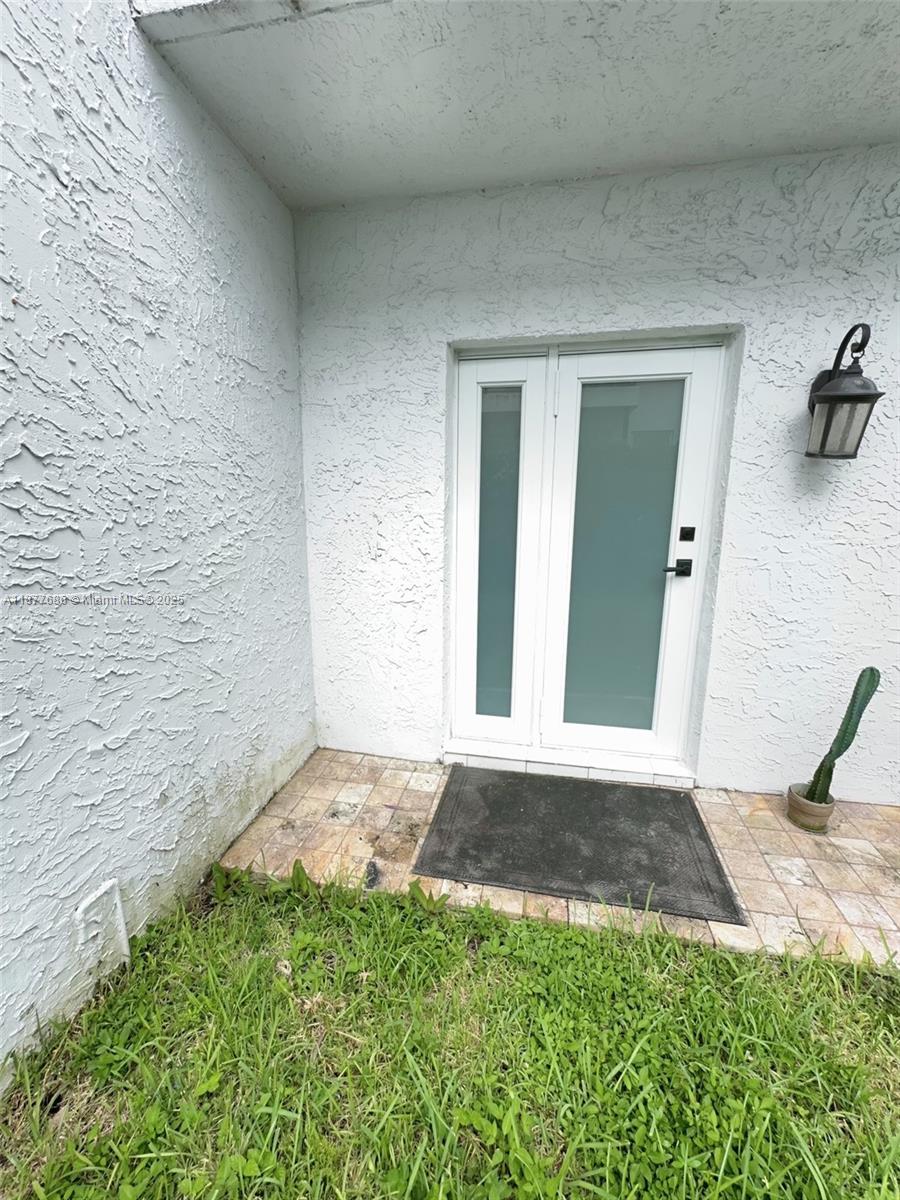 MIAMI SHORES SEC 3 - Residential Lease