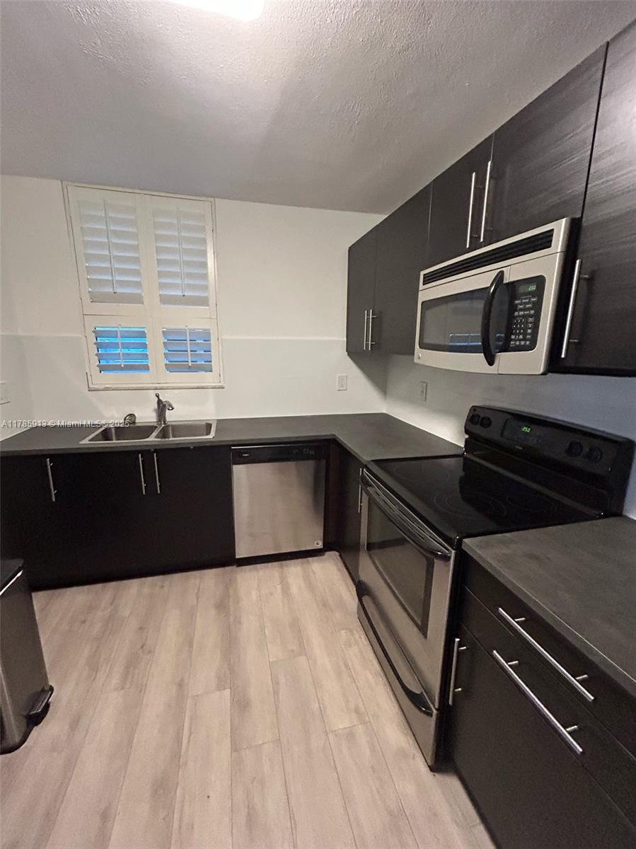 100 NW 76th Ave 105