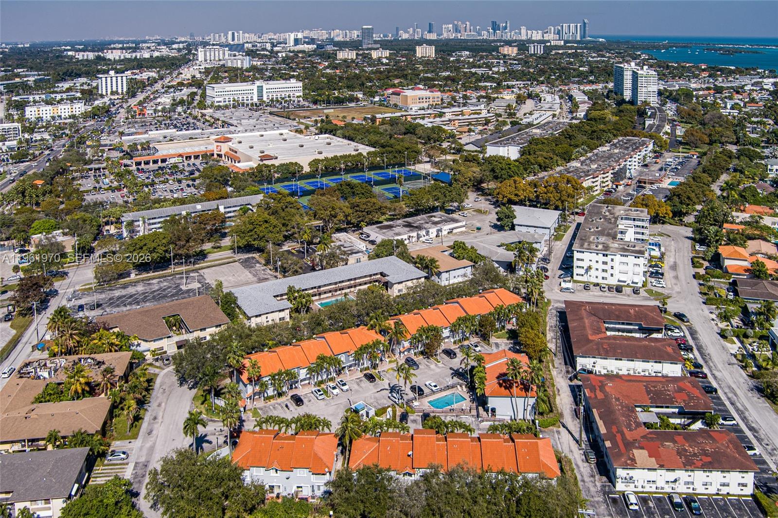 MELROSE POINT AT SANS SOU - Residential