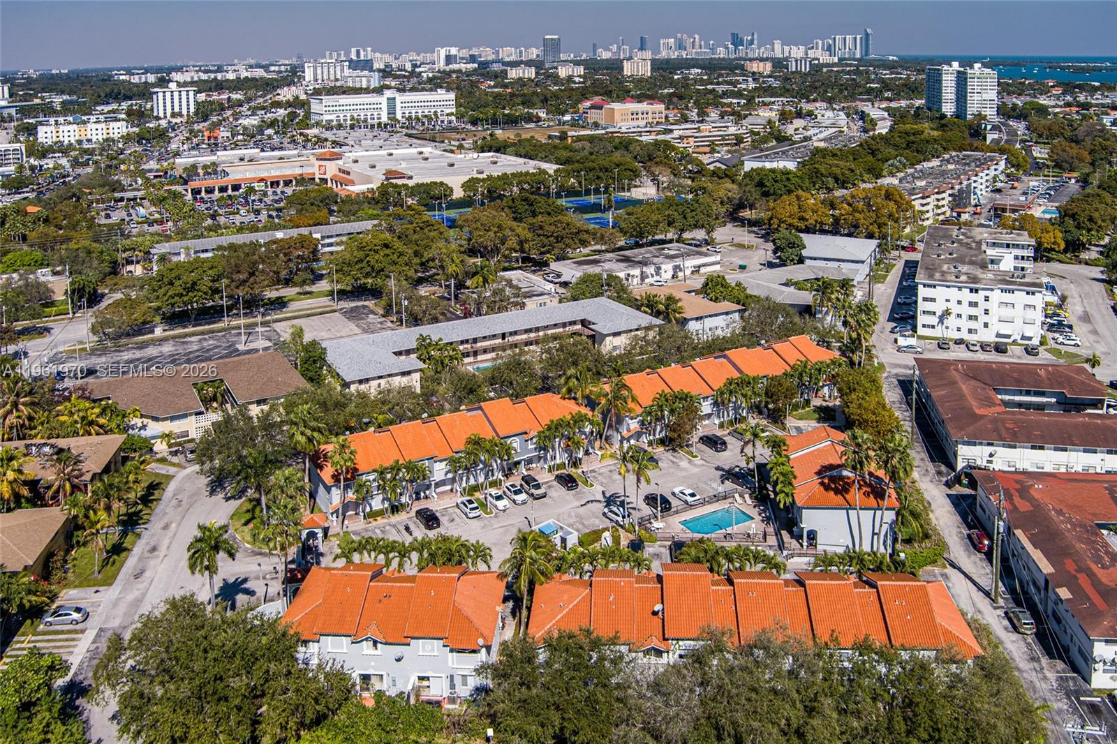 MELROSE POINT AT SANS SOU - Residential