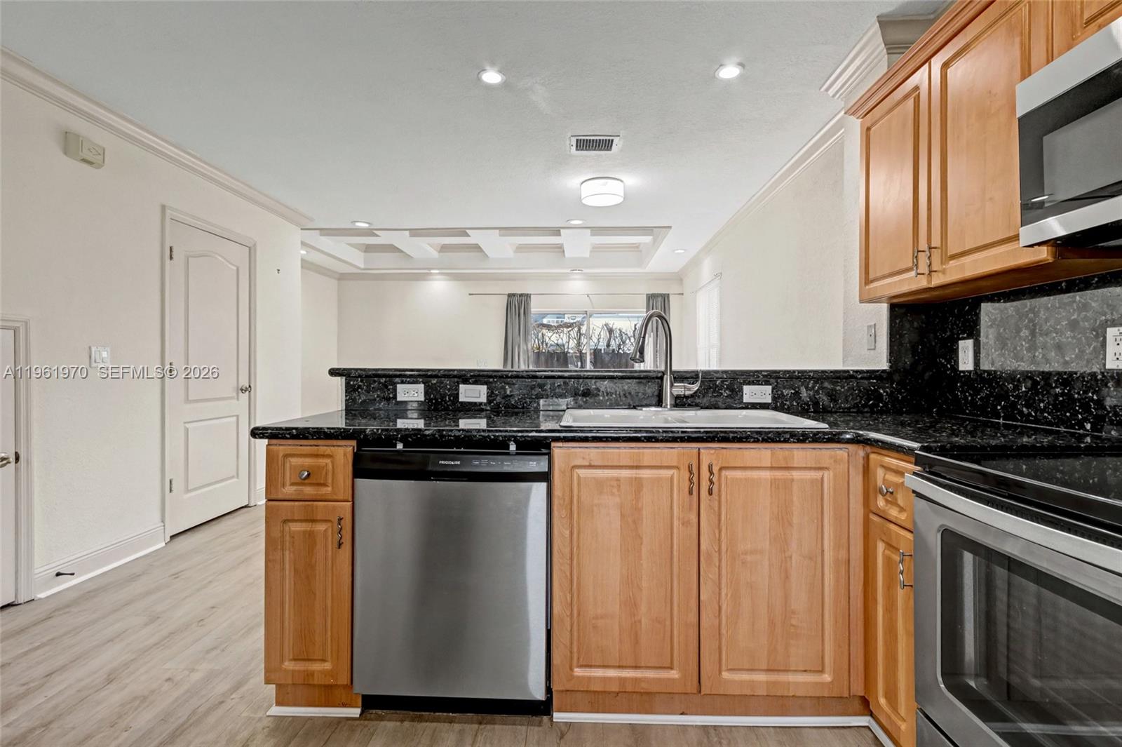 MELROSE POINT AT SANS SOU - Residential