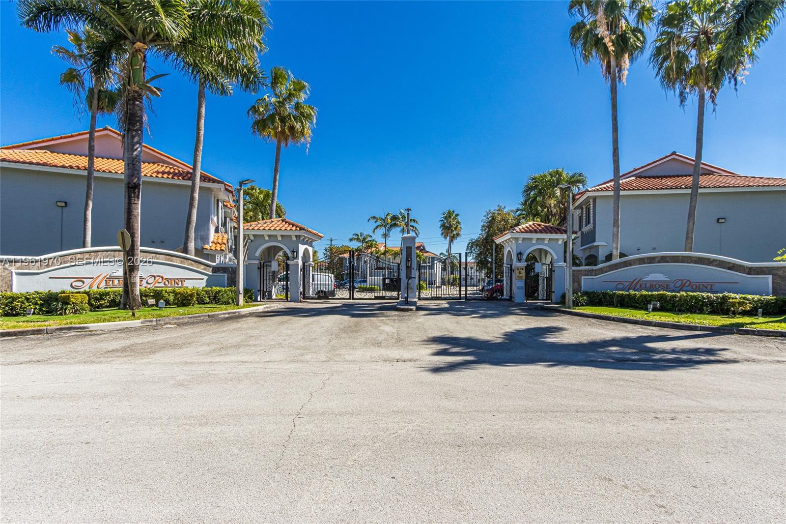 MELROSE POINT AT SANS SOU - Residential