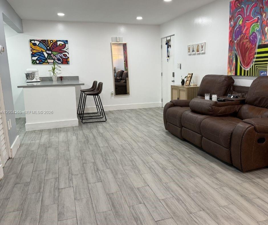 HOLIDAY PARK 1 CONDO - Residential