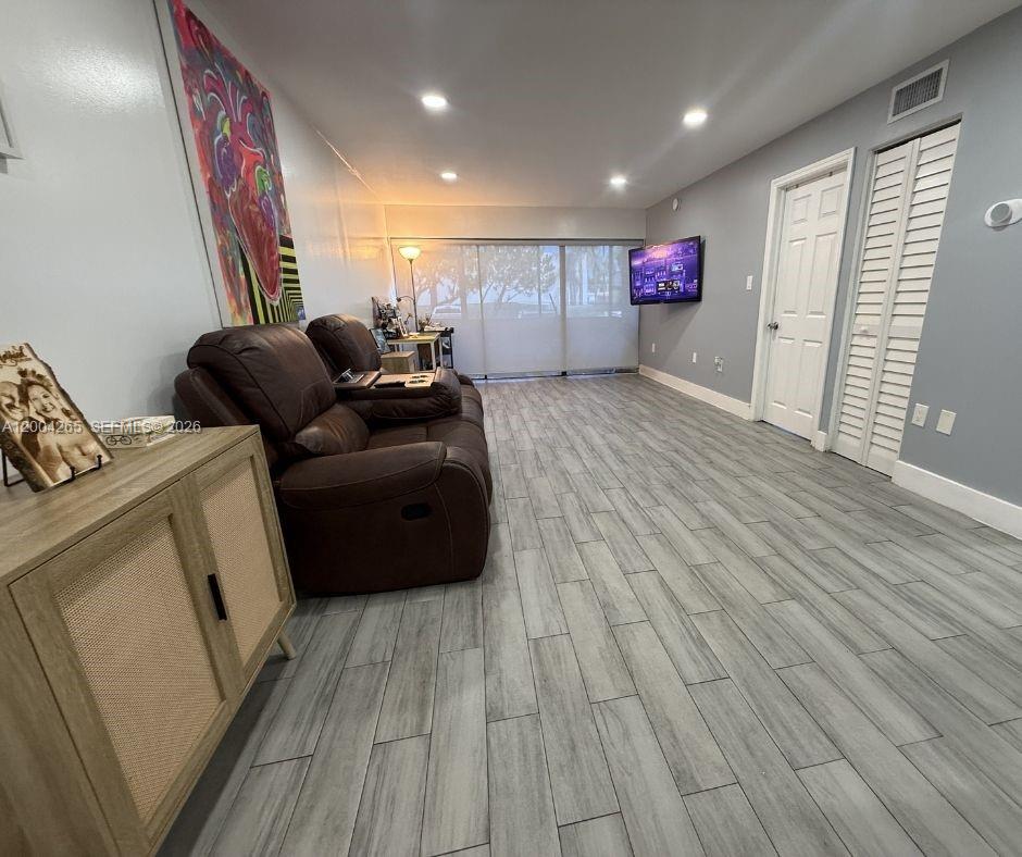 5767 Washington St F1