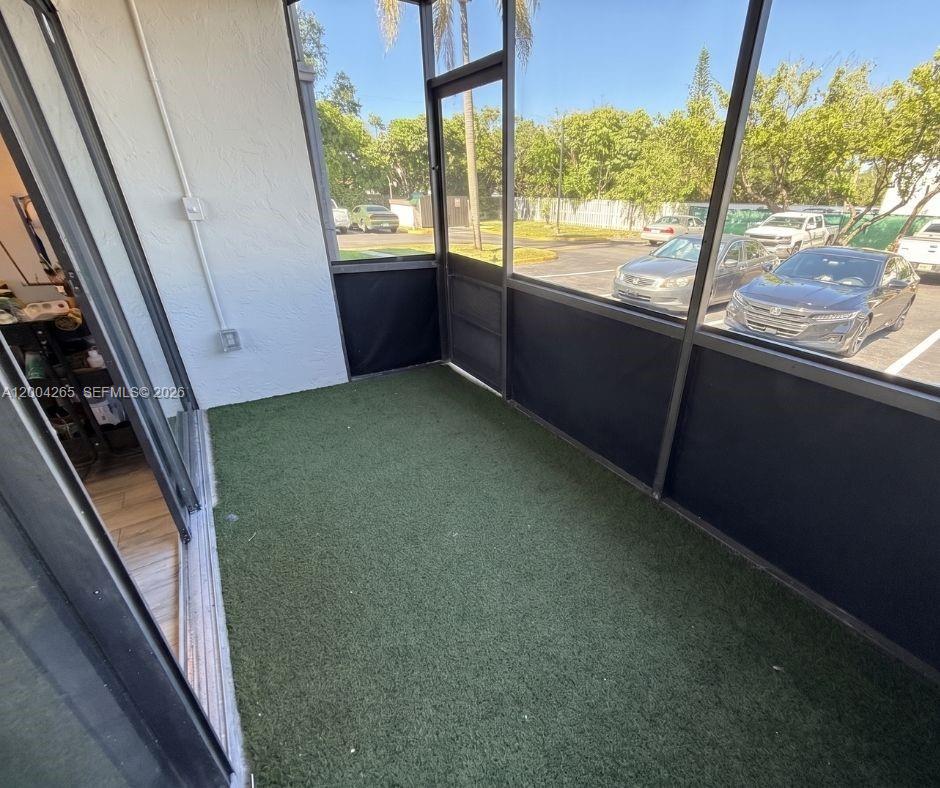 HOLIDAY PARK 1 CONDO - Residential