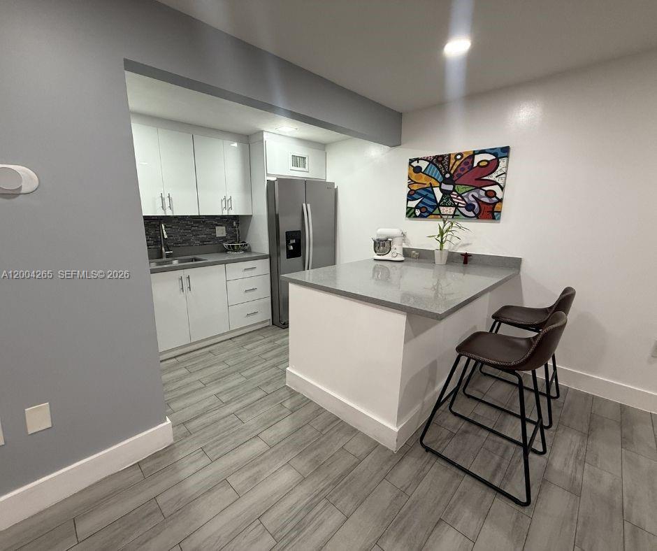 HOLIDAY PARK 1 CONDO - Residential