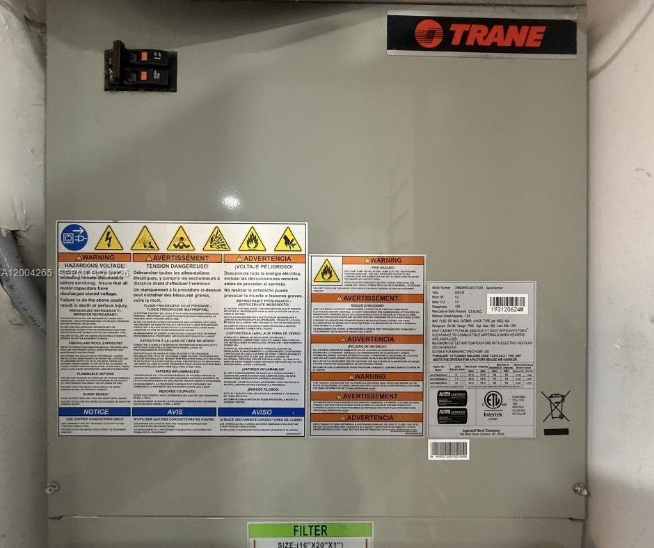 HOLIDAY PARK 1 CONDO - Residential