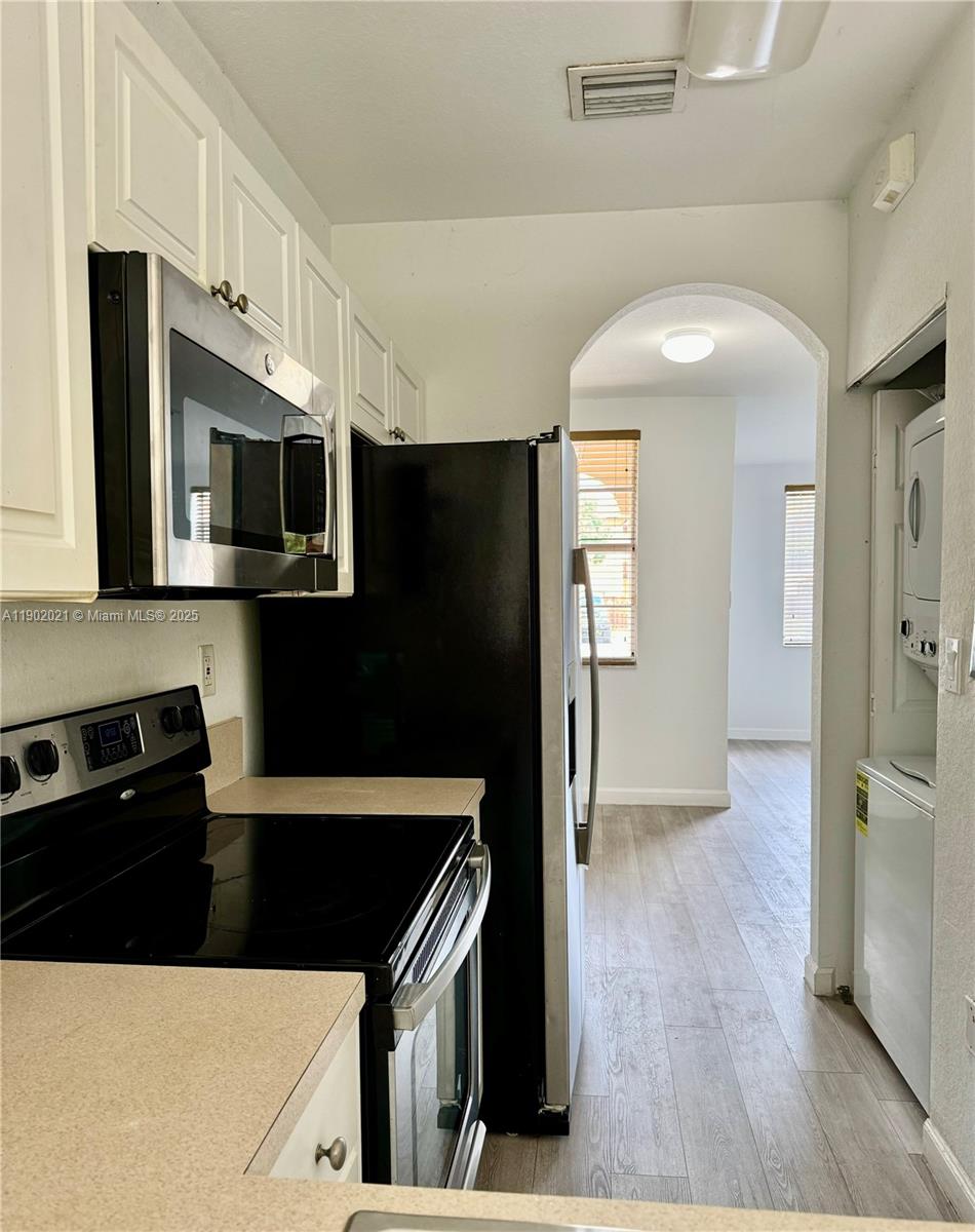 VILLAS AT CARMEL CONDO NO - Residential