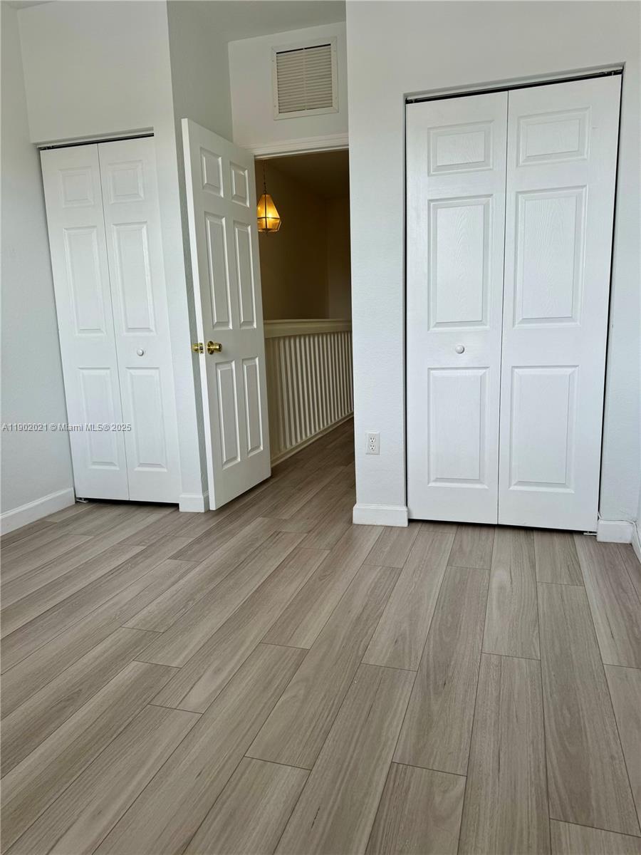 VILLAS AT CARMEL CONDO NO - Residential