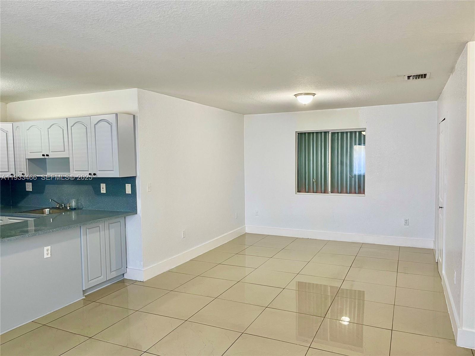 ORCHARD VILLA EXTENSION - Residential Lease