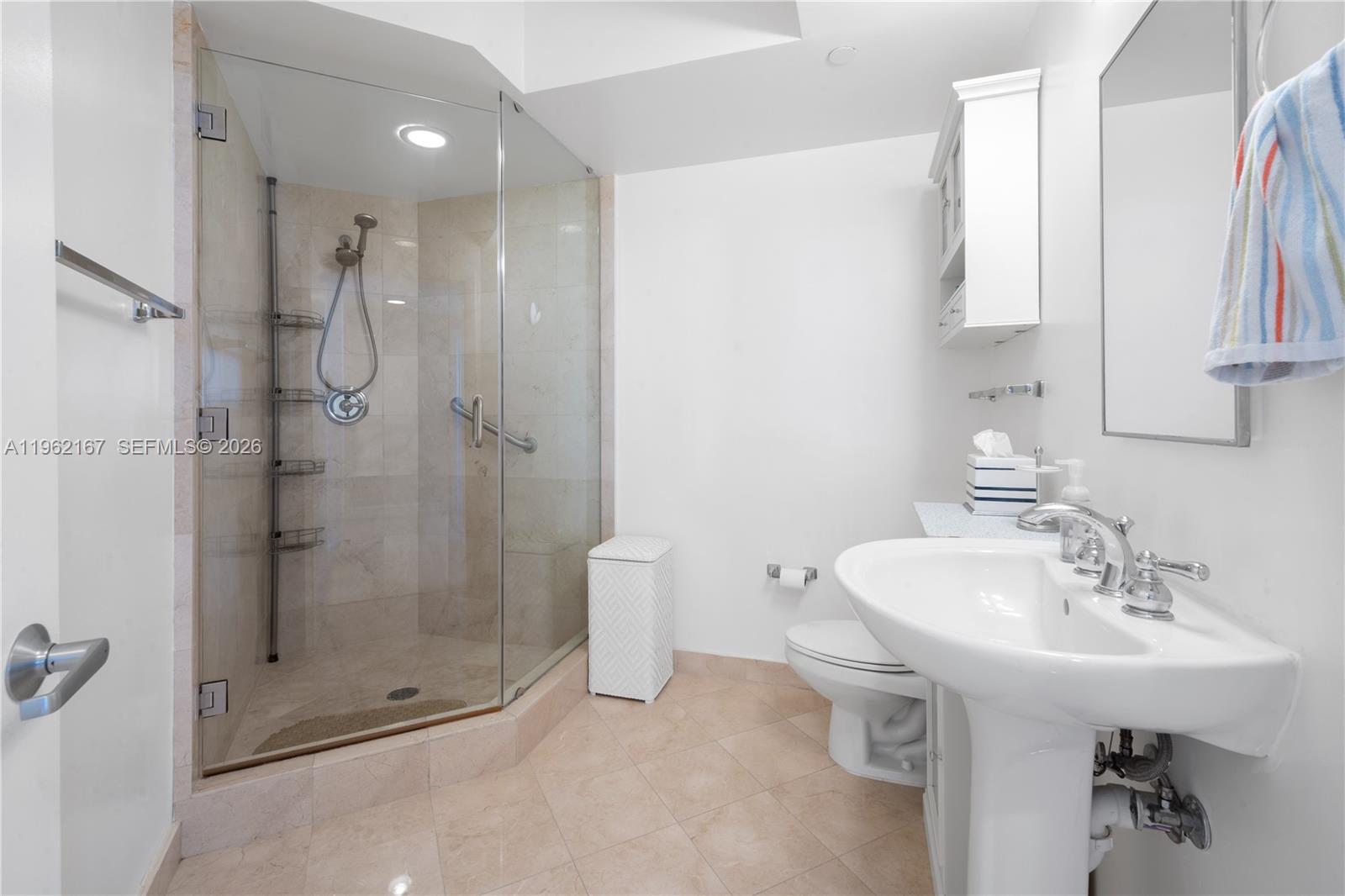 AKOYA CONDO - Residential