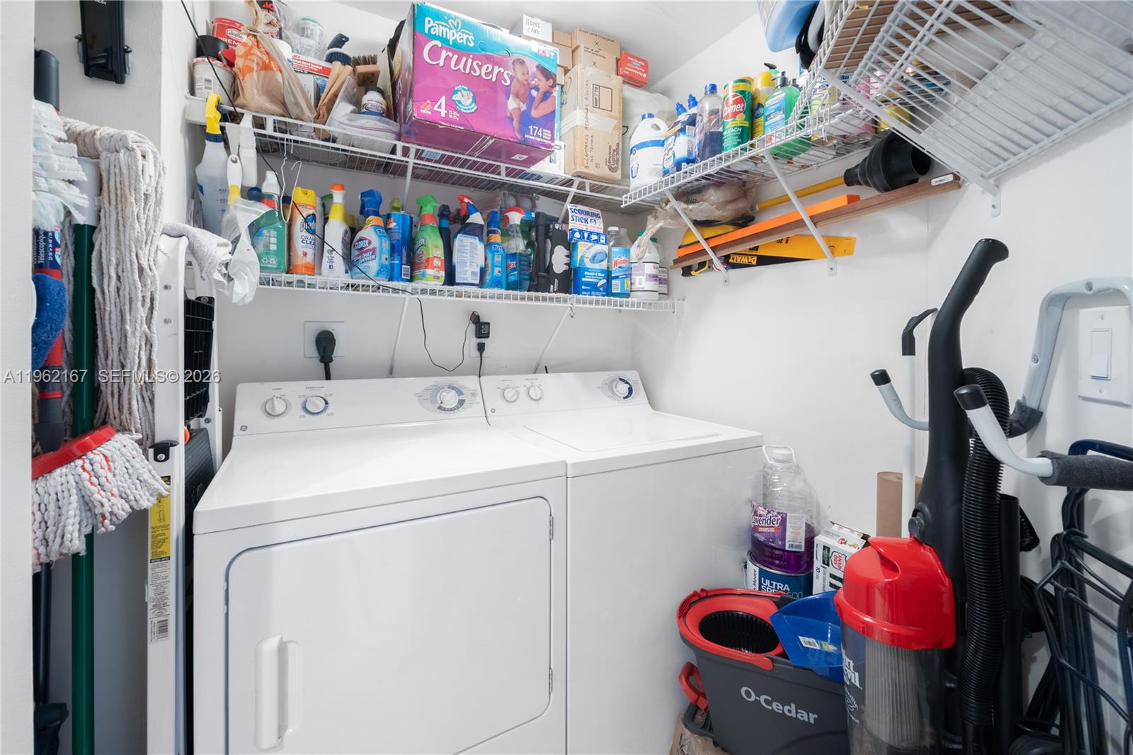 AKOYA CONDO - Residential