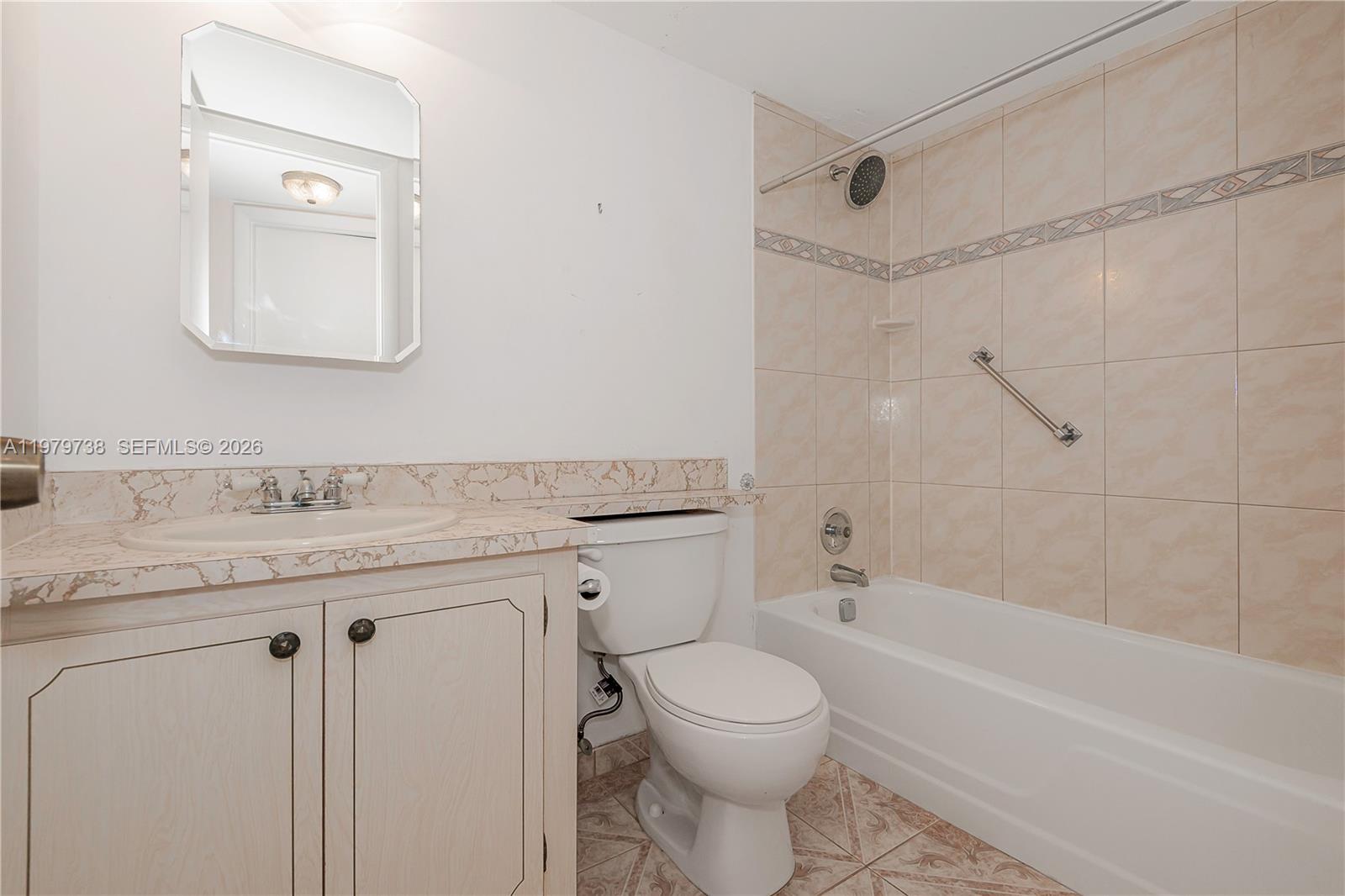 SUNRISE LAKES 42 CONDO - Residential Lease