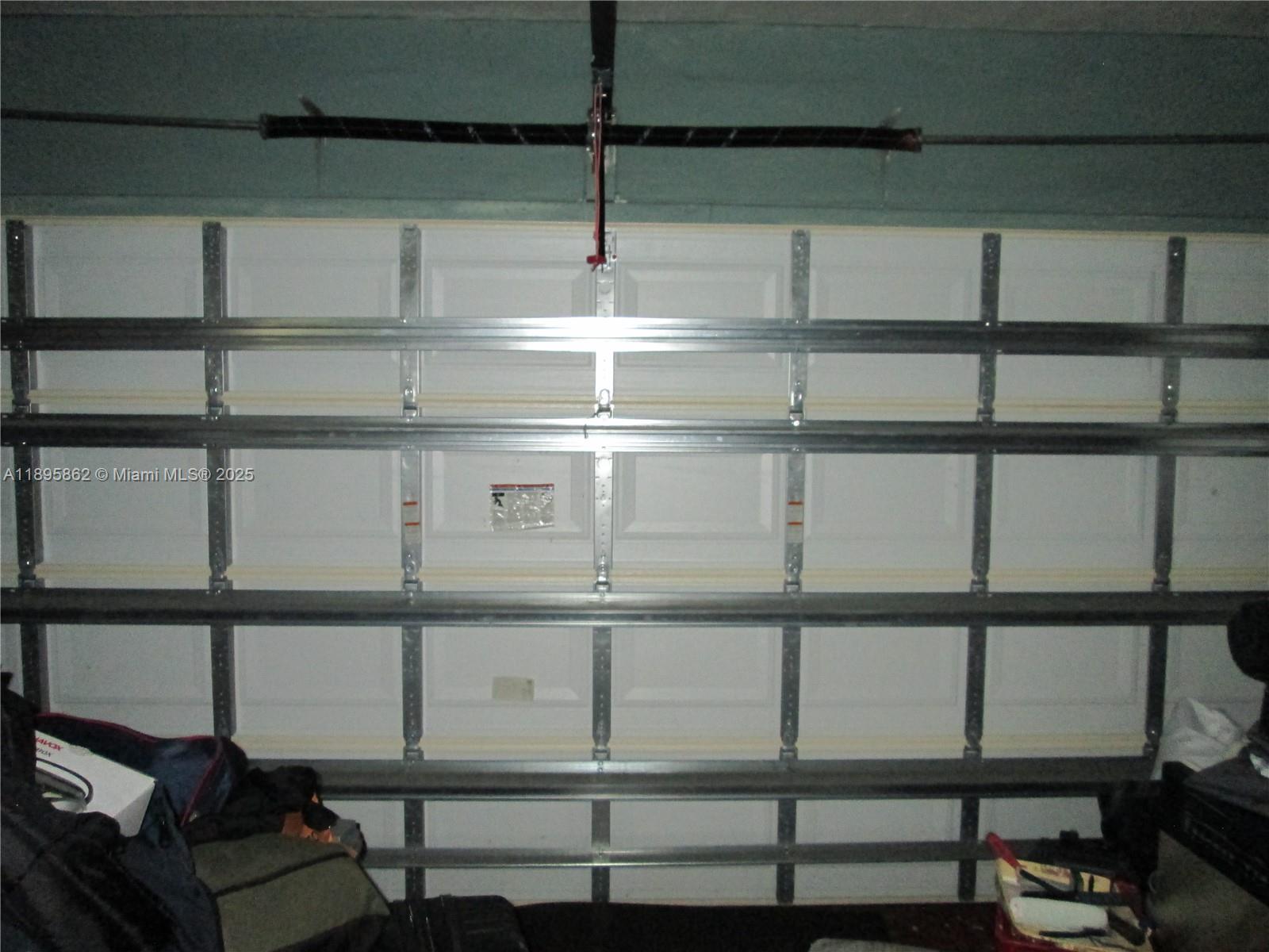 LAUDERDALE LAKES EAST GAT - Residential