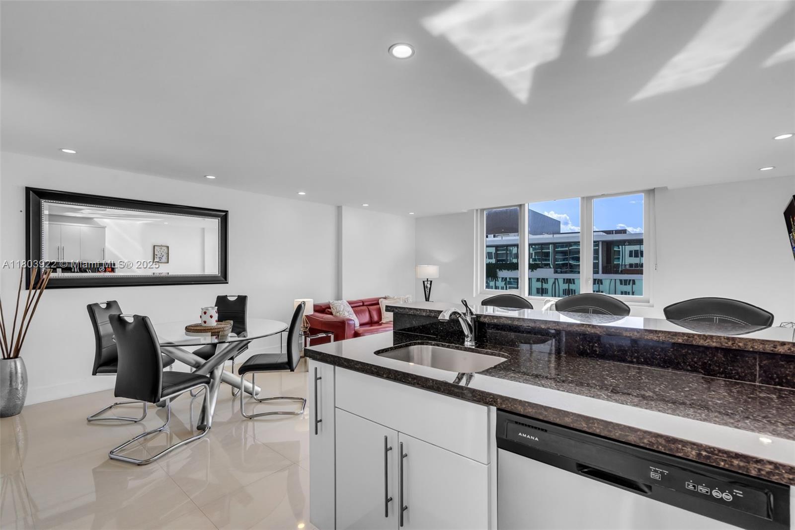 SOUTH BEACH - Residential