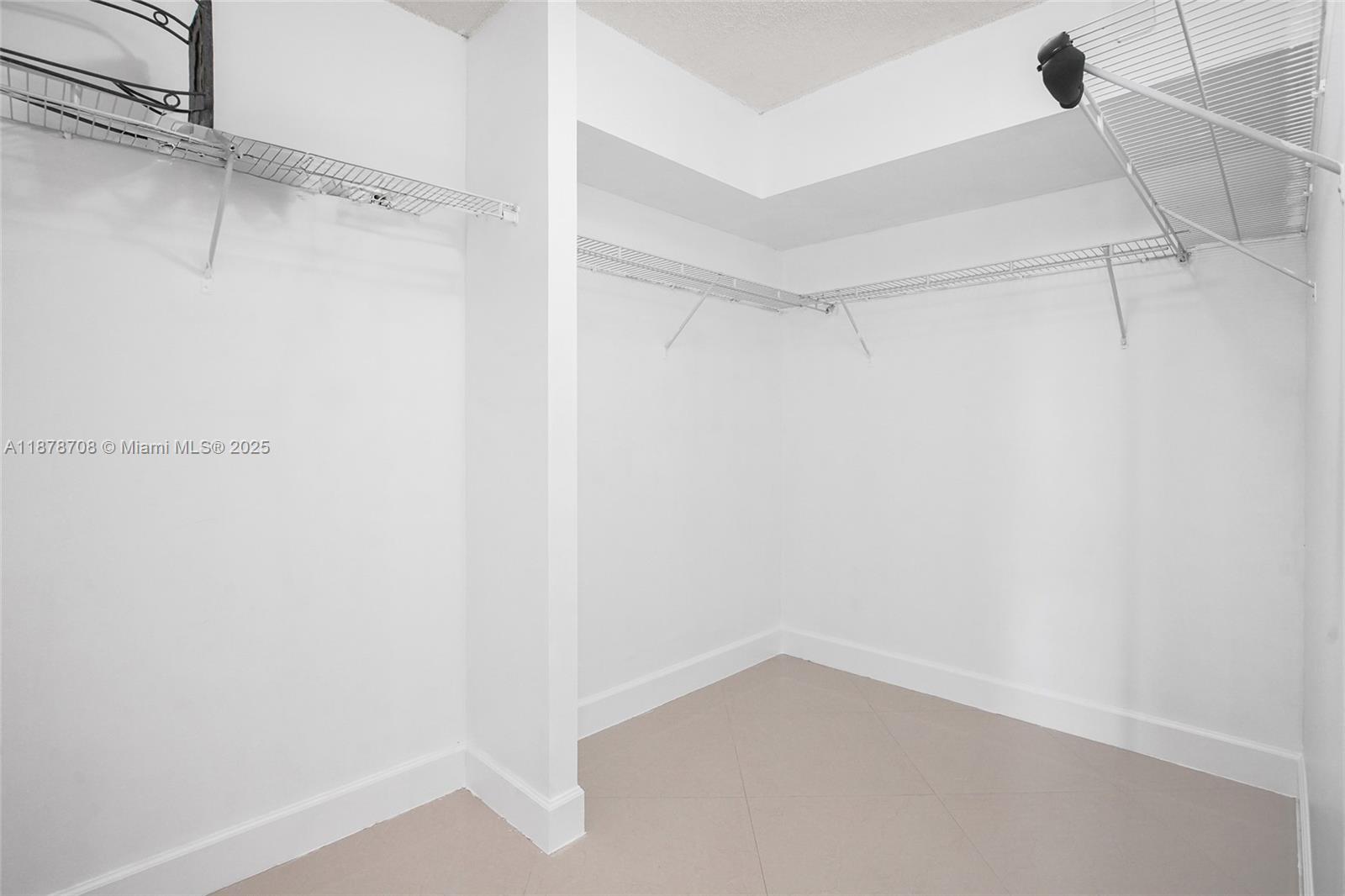 PARK PLACE CONDOMINIUM 4 - Residential