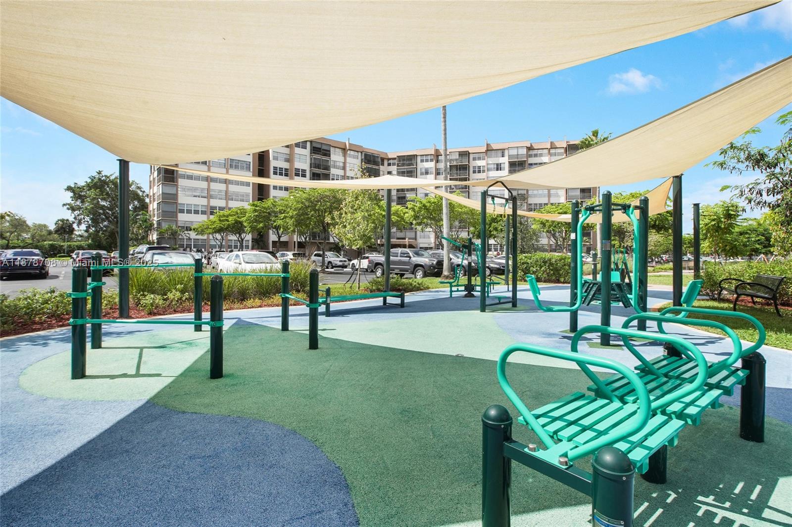 PARK PLACE CONDOMINIUM 4 - Residential