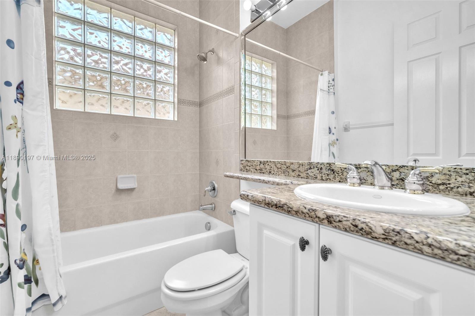 VALENCIA POINTE 3 - Residential