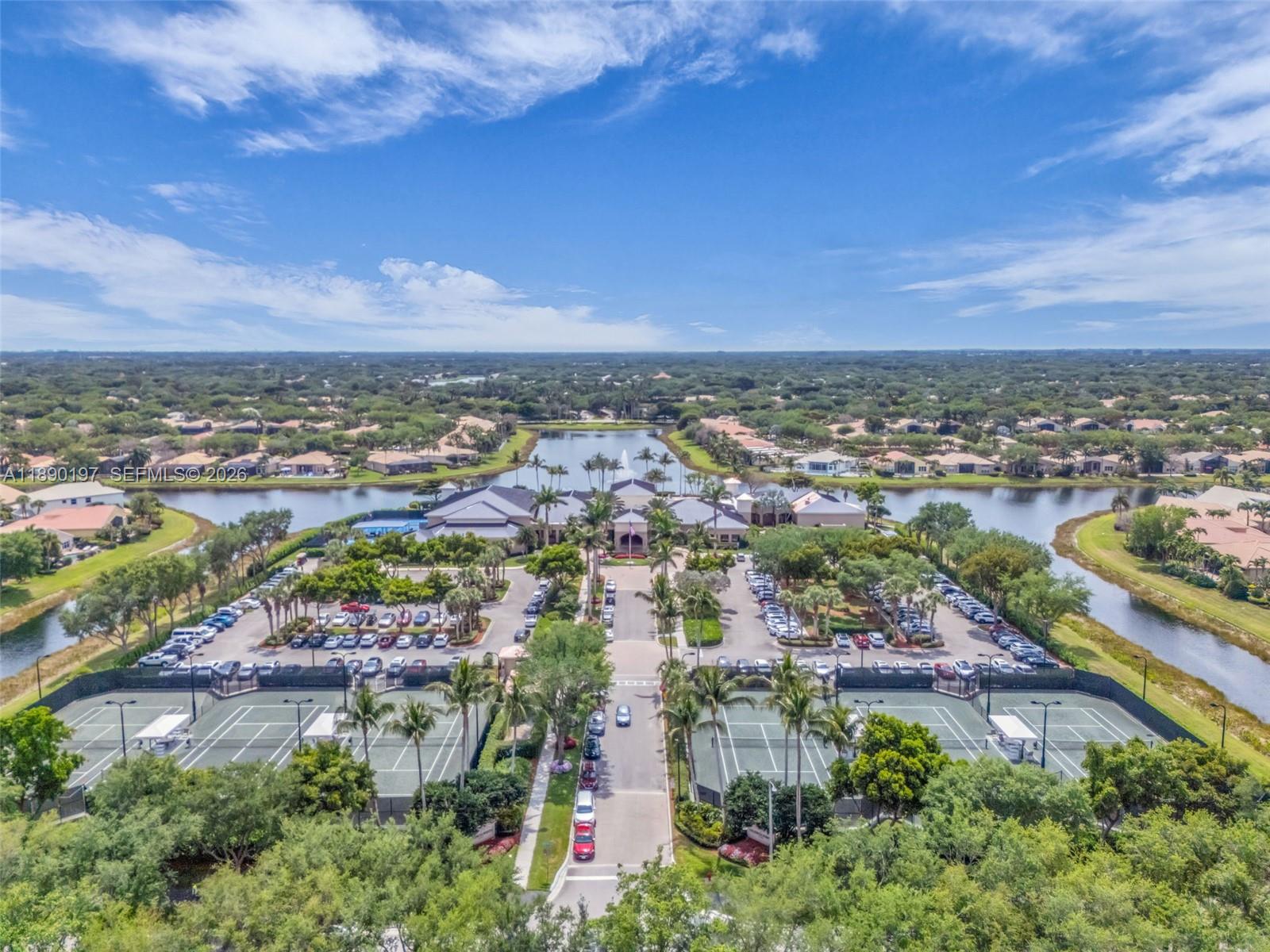 VALENCIA POINTE 3 - Residential