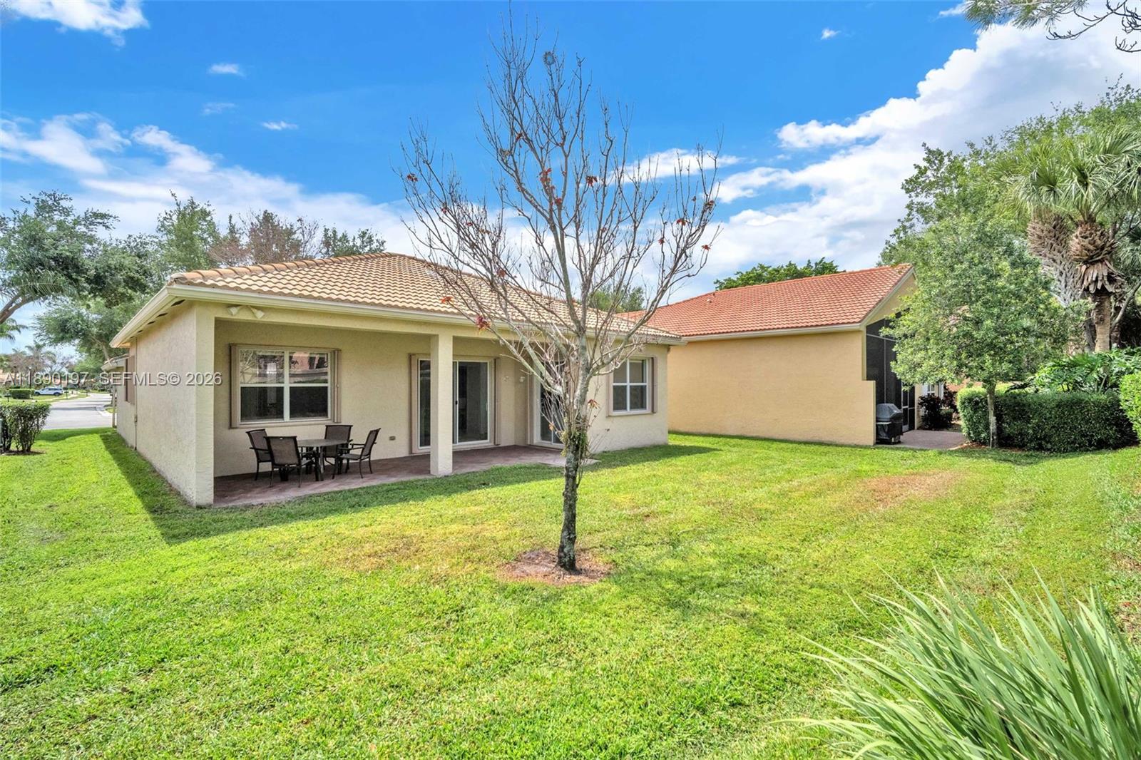 VALENCIA POINTE 3 - Residential