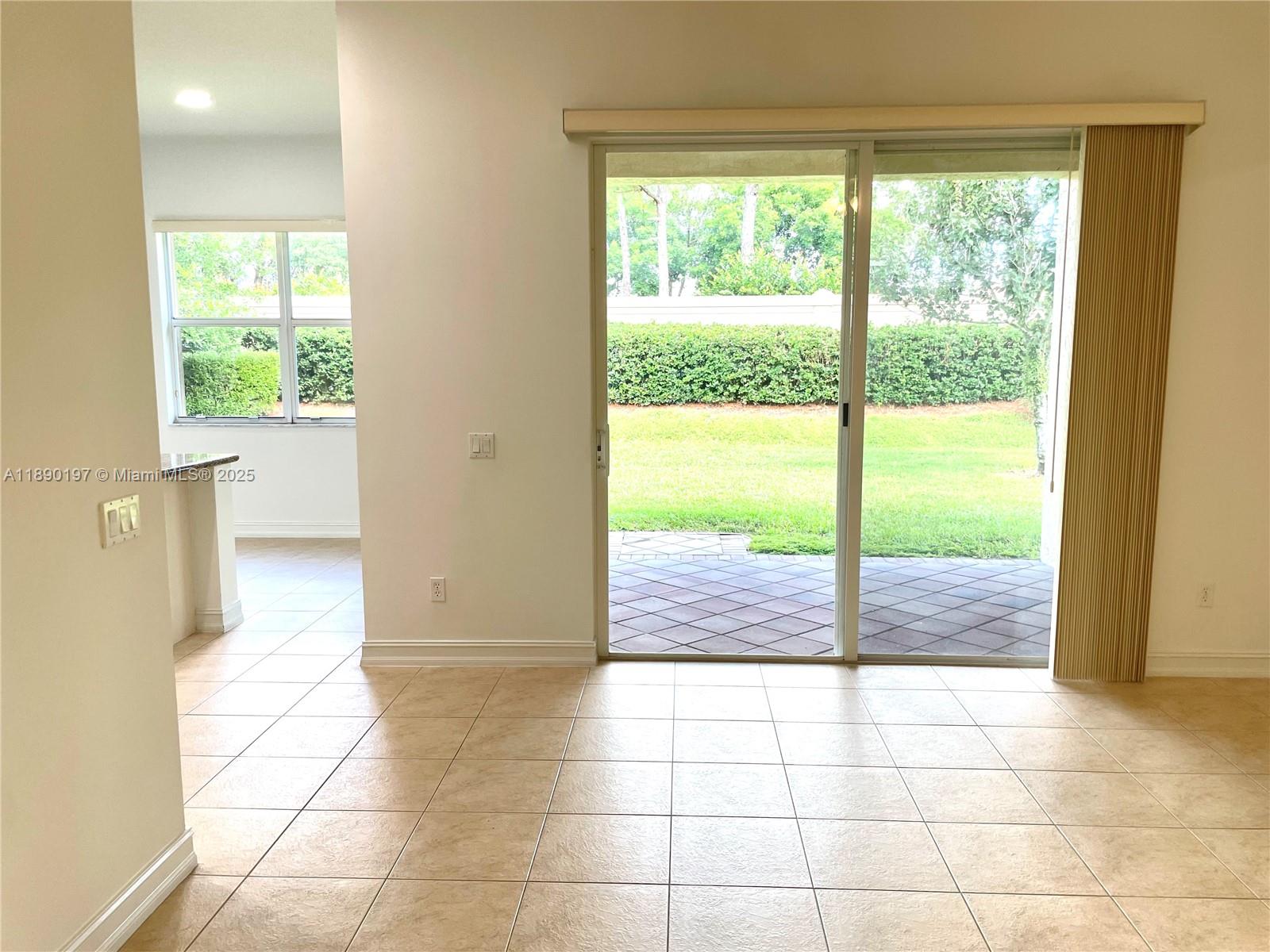 VALENCIA POINTE 3 - Residential