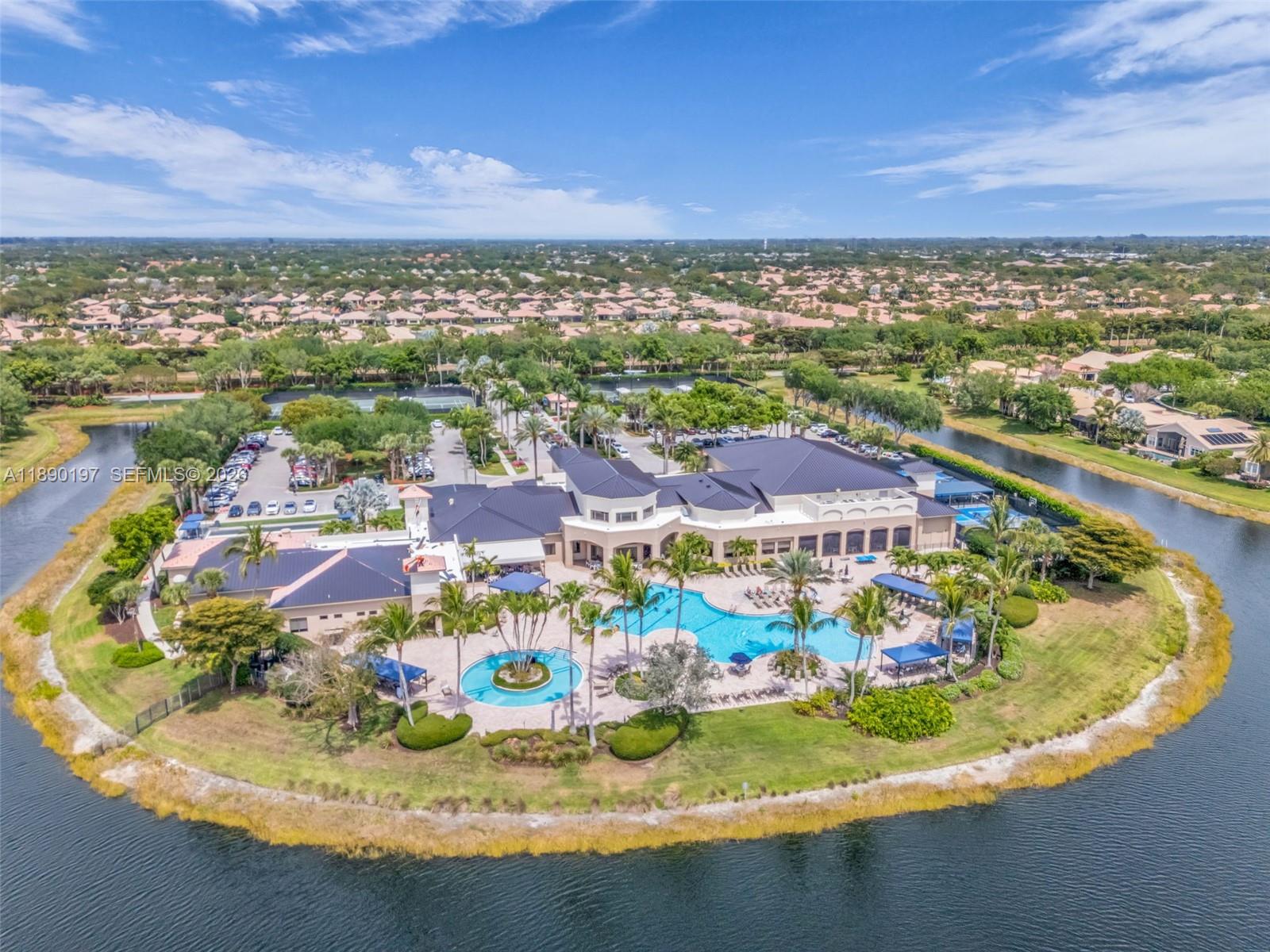 VALENCIA POINTE 3 - Residential