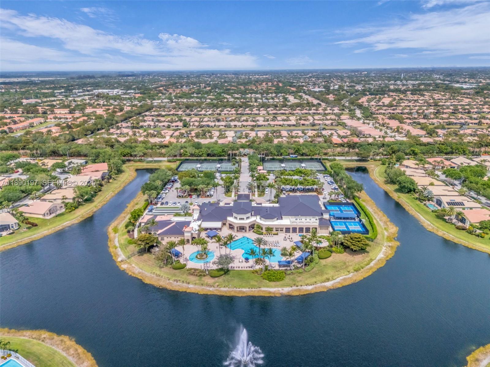 VALENCIA POINTE 3 - Residential