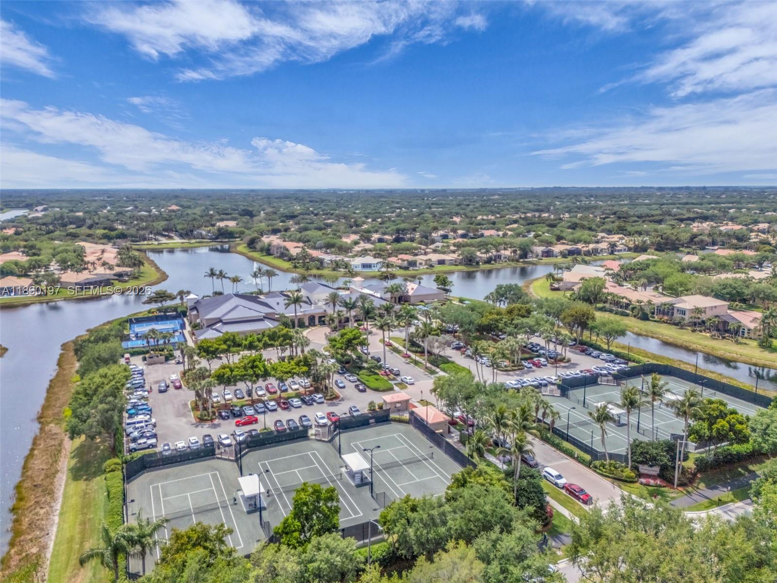 VALENCIA POINTE 3 - Residential