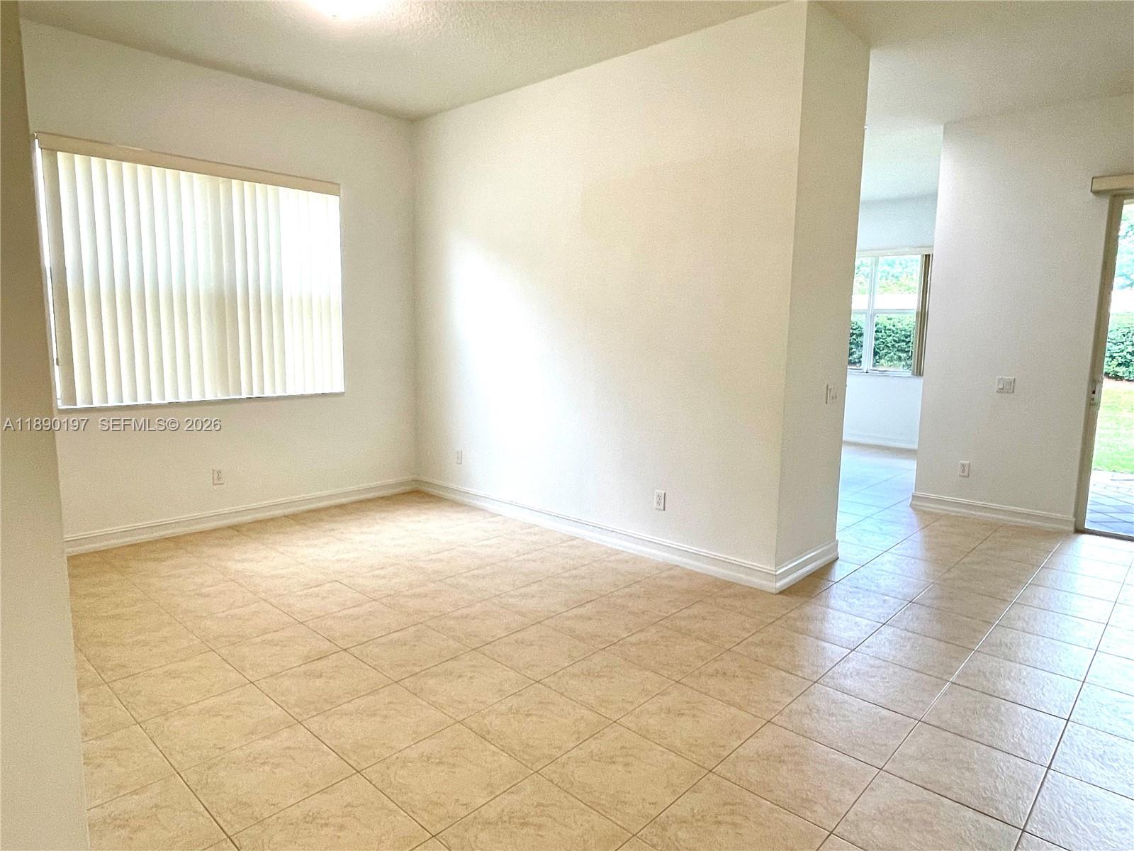 VALENCIA POINTE 3 - Residential