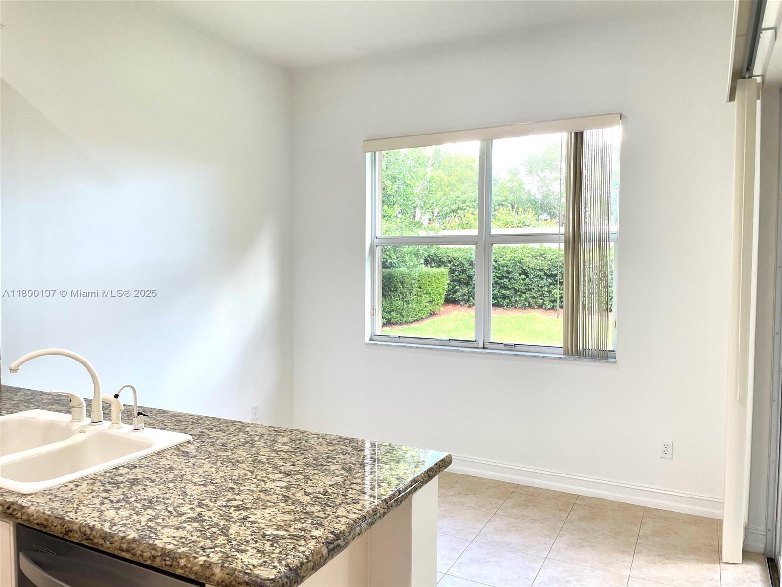 VALENCIA POINTE 3 - Residential