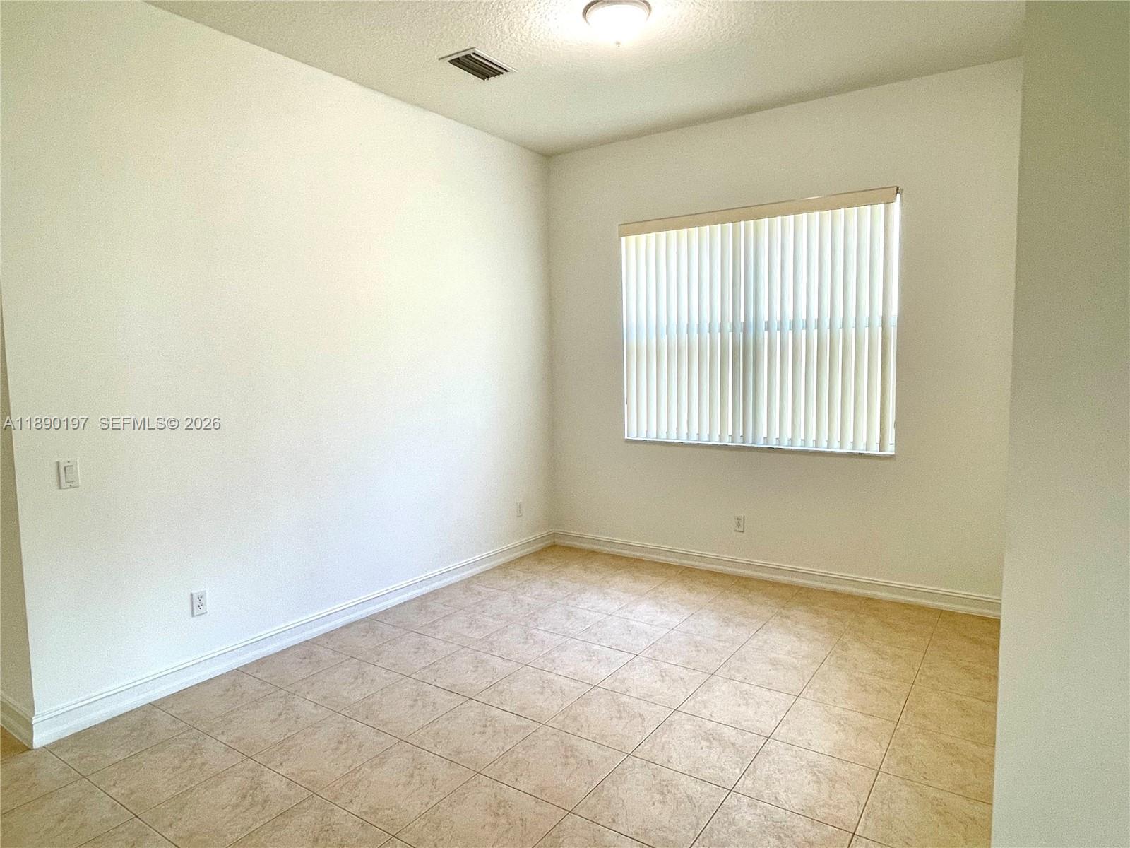 VALENCIA POINTE 3 - Residential