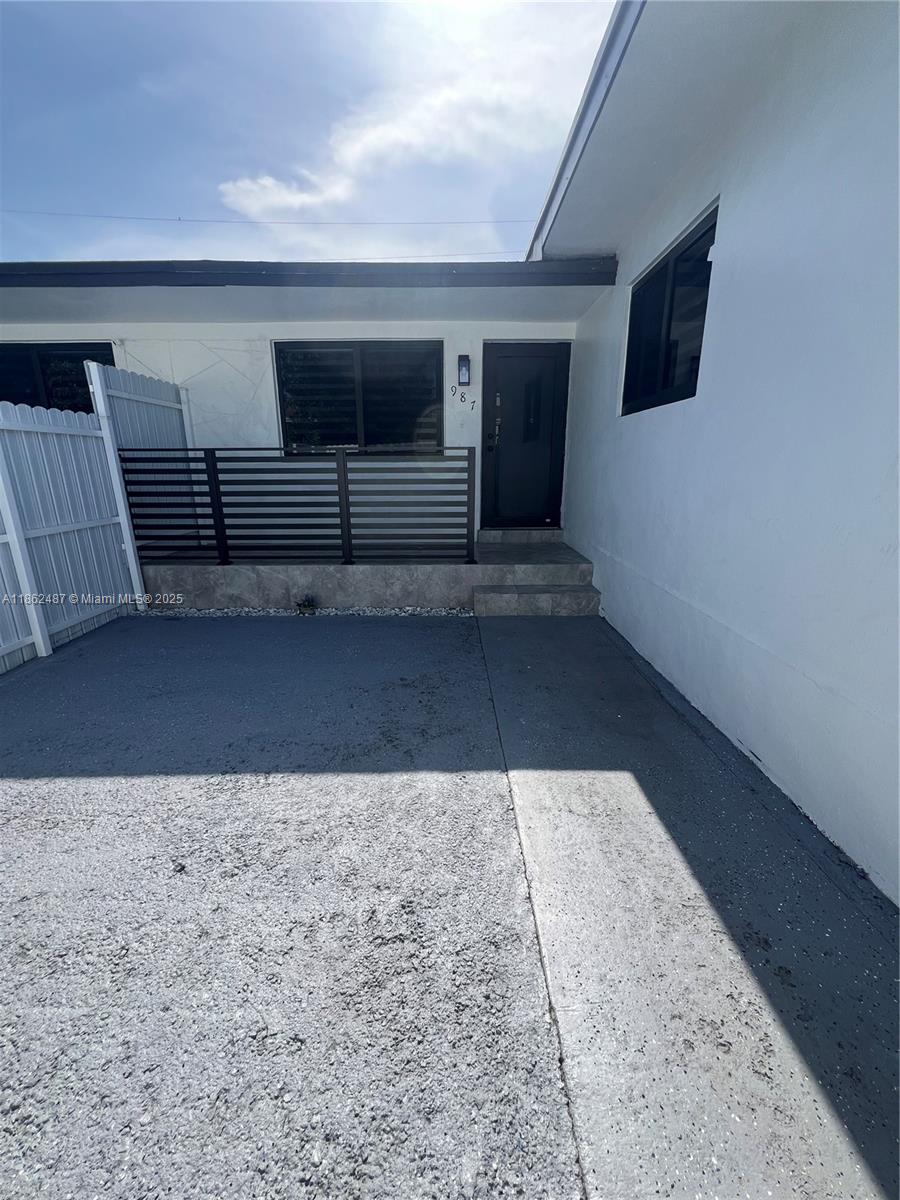 This beautiful 2-bedroom, 1bathroom apartment offers a perfect blend of modern living and convenience. Located just minutes from major roadways. Completely remodeled washer and dryer inside the unit, freshly painted. Don't miss out on this exceptional opportunity! Easy to show, lockbox located at the front door. Utilities included. Unit comes with 2 assigned parking spaces.