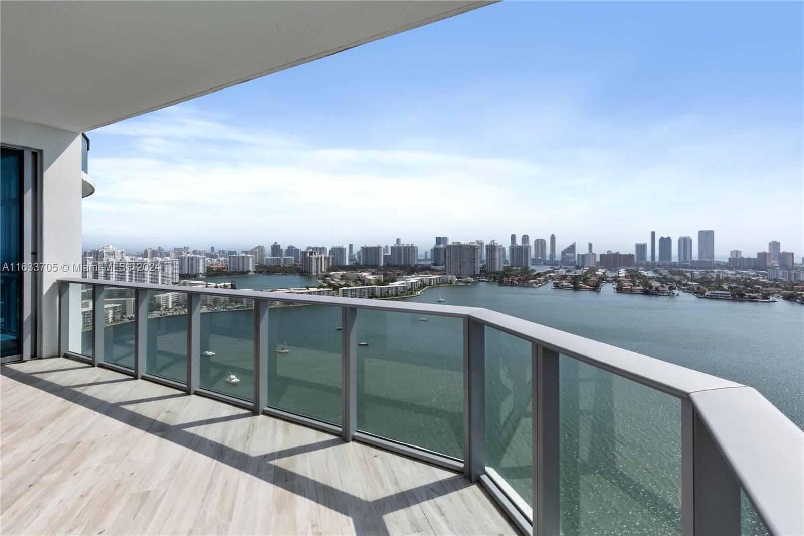 View photos, virtual tours, details... 17301 Biscayne Blvd LPH 09
