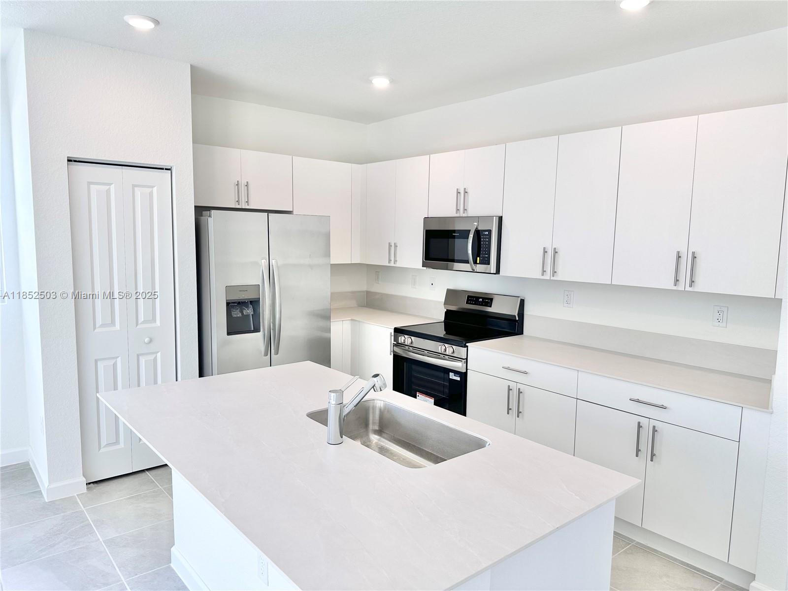 Le Jardine - Residential