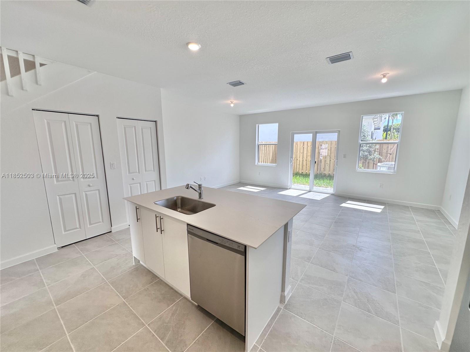 Le Jardine - Residential