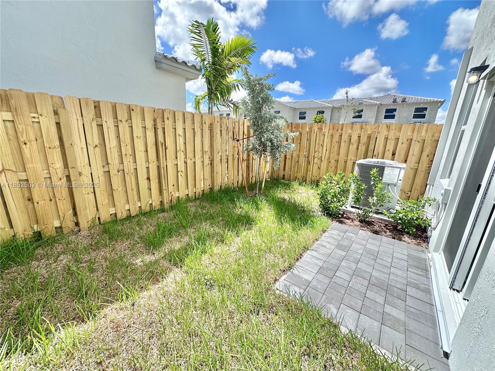 Le Jardine - Residential