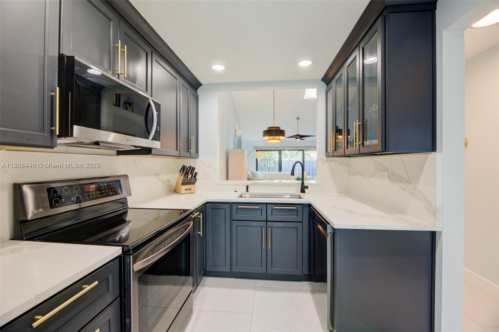 SHERBROOKE - Residential