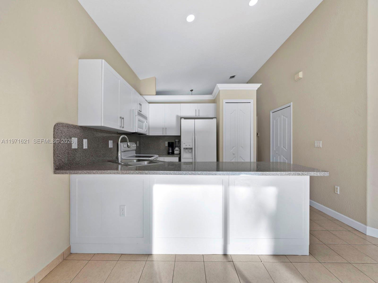 TENNESSEE ESTATES - Residential