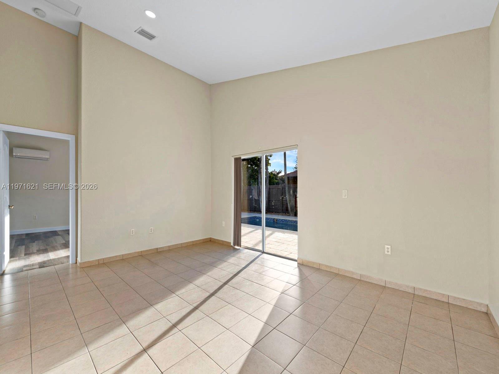 TENNESSEE ESTATES - Residential